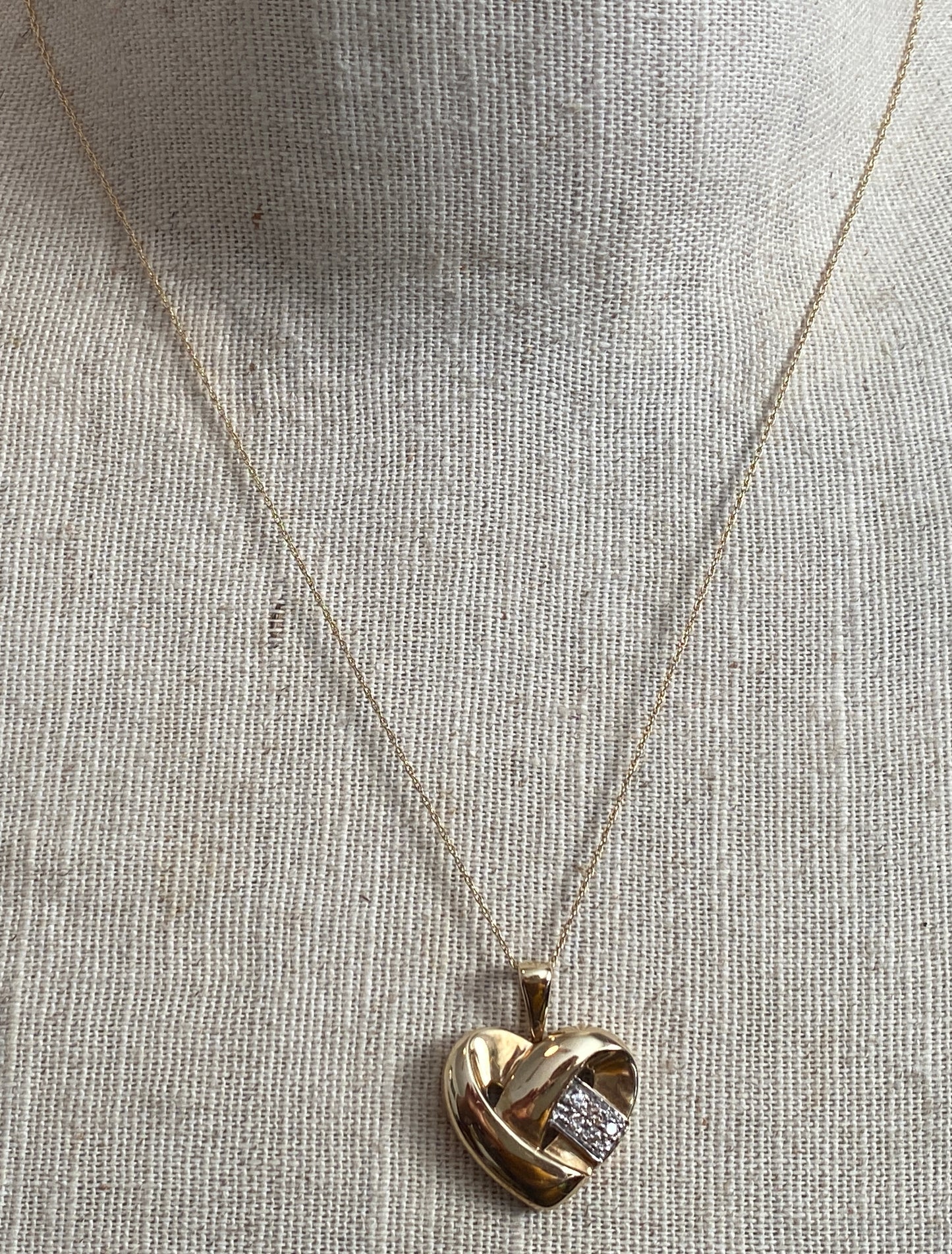 10k Yellow Gold Chain w FTH Pave Diamond Woven Heart Pendant 18" Long