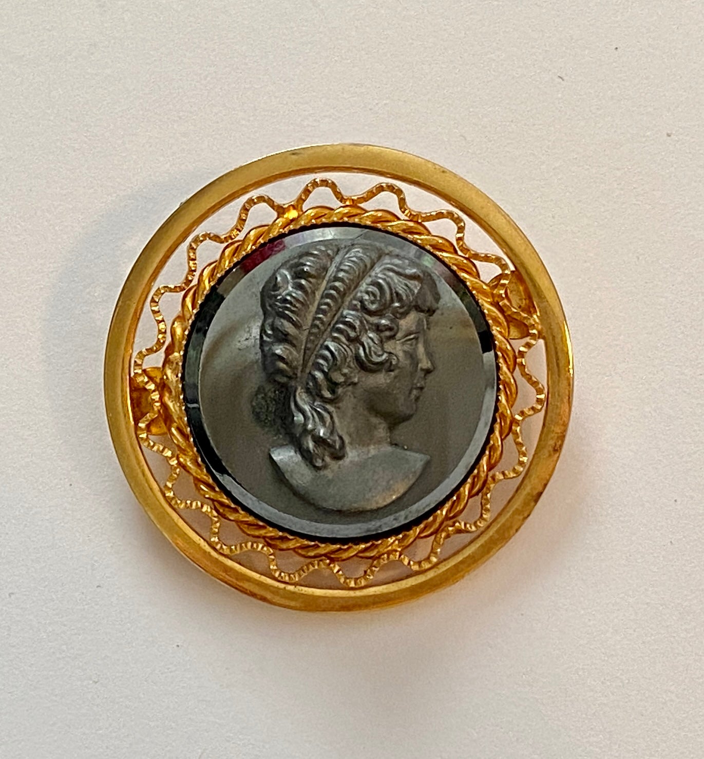 Vintage Gold Tone Gray Black Hematite Cameo Brooch Pin