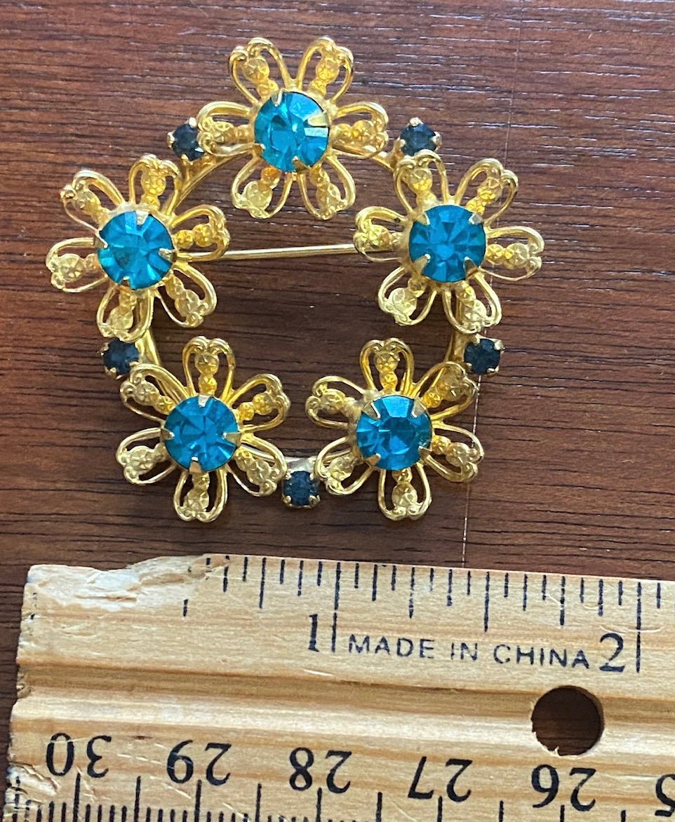 Vintage Gold Tone Metal Two Tone Blue Rhinestone Wreath Brooch Pin