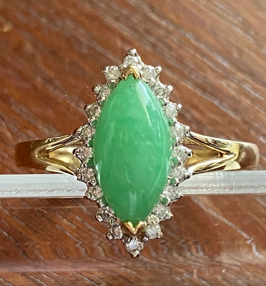 14K Yellow Gold Jade Cabochon Diamond Accent Ring Sz 8