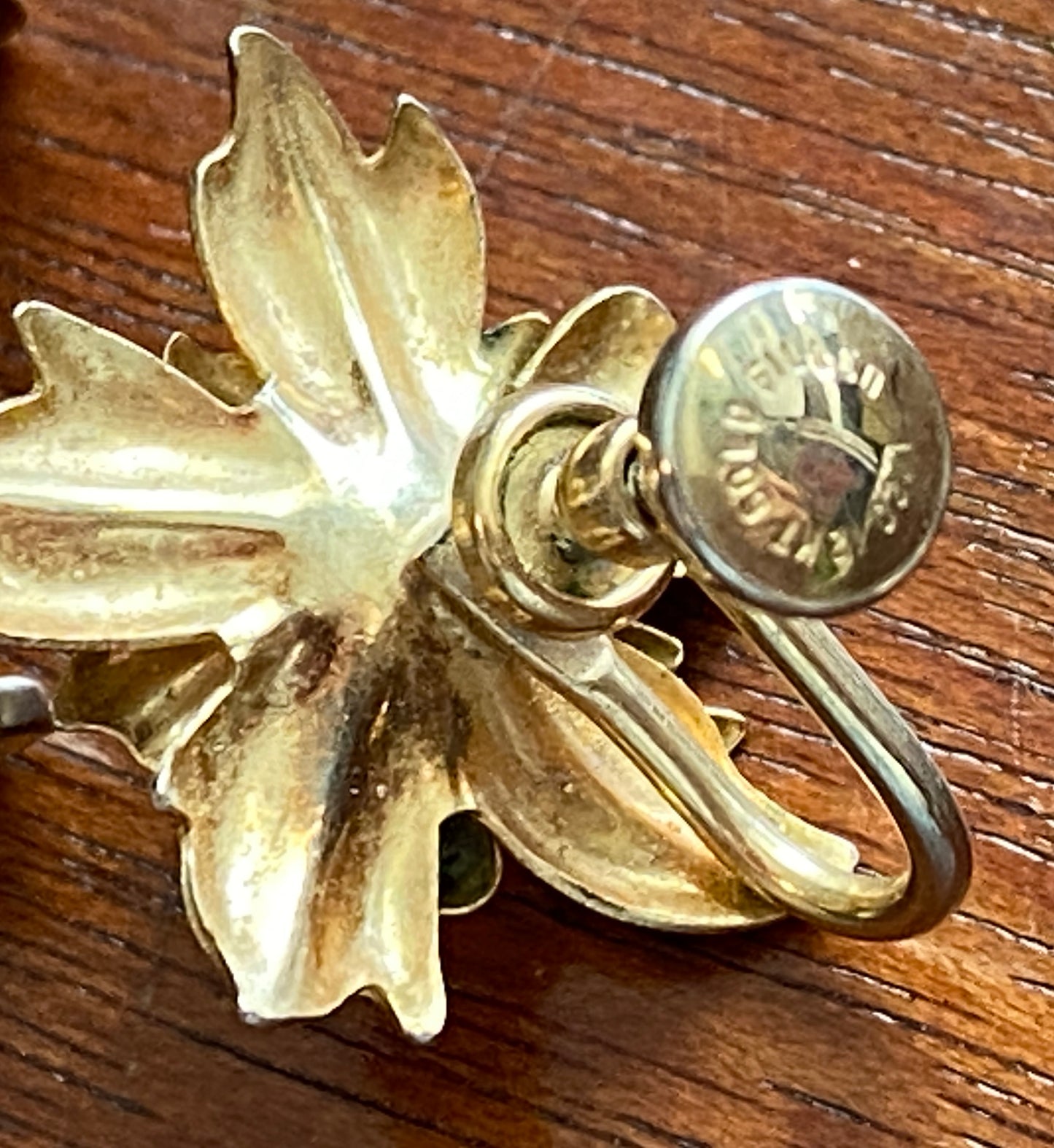 Vintage 1/20 12kt Yellow Gold Filled 6mm Pearl Screw Back Flower Earrings