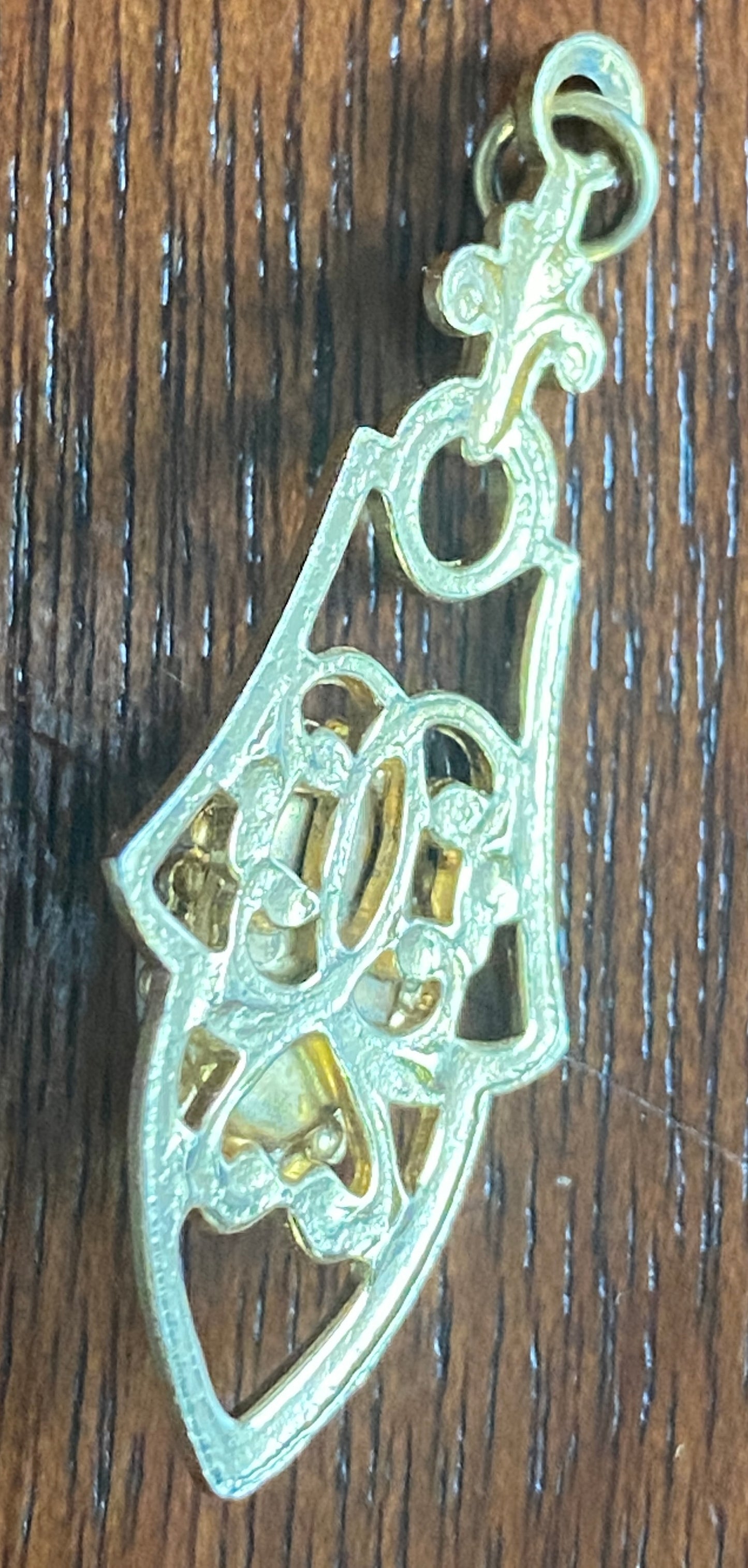 Gold Tone Metal Faux Pearl Cabochon Vintage Style Pendant