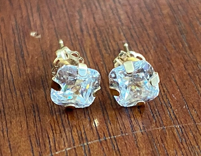 14k Yellow Gold 6mm Cushion Cut Square CZ Stud Pierced Earrings