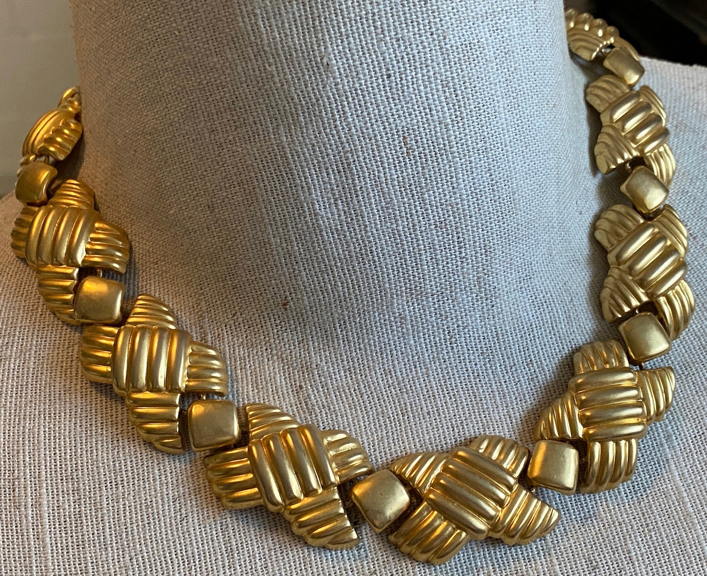 Vintage 80's Brushed Matte Gold Tone X Pattern Collar Necklace Statement