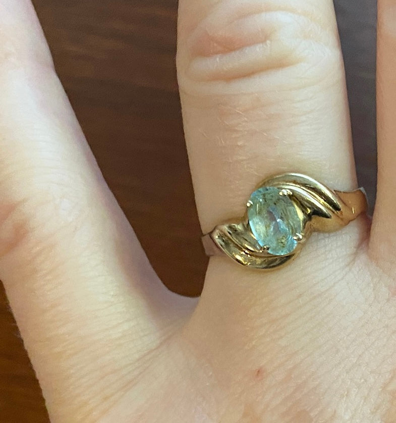 10k Yellow Gold Oval Blue Aquamarine Ring Sz 8