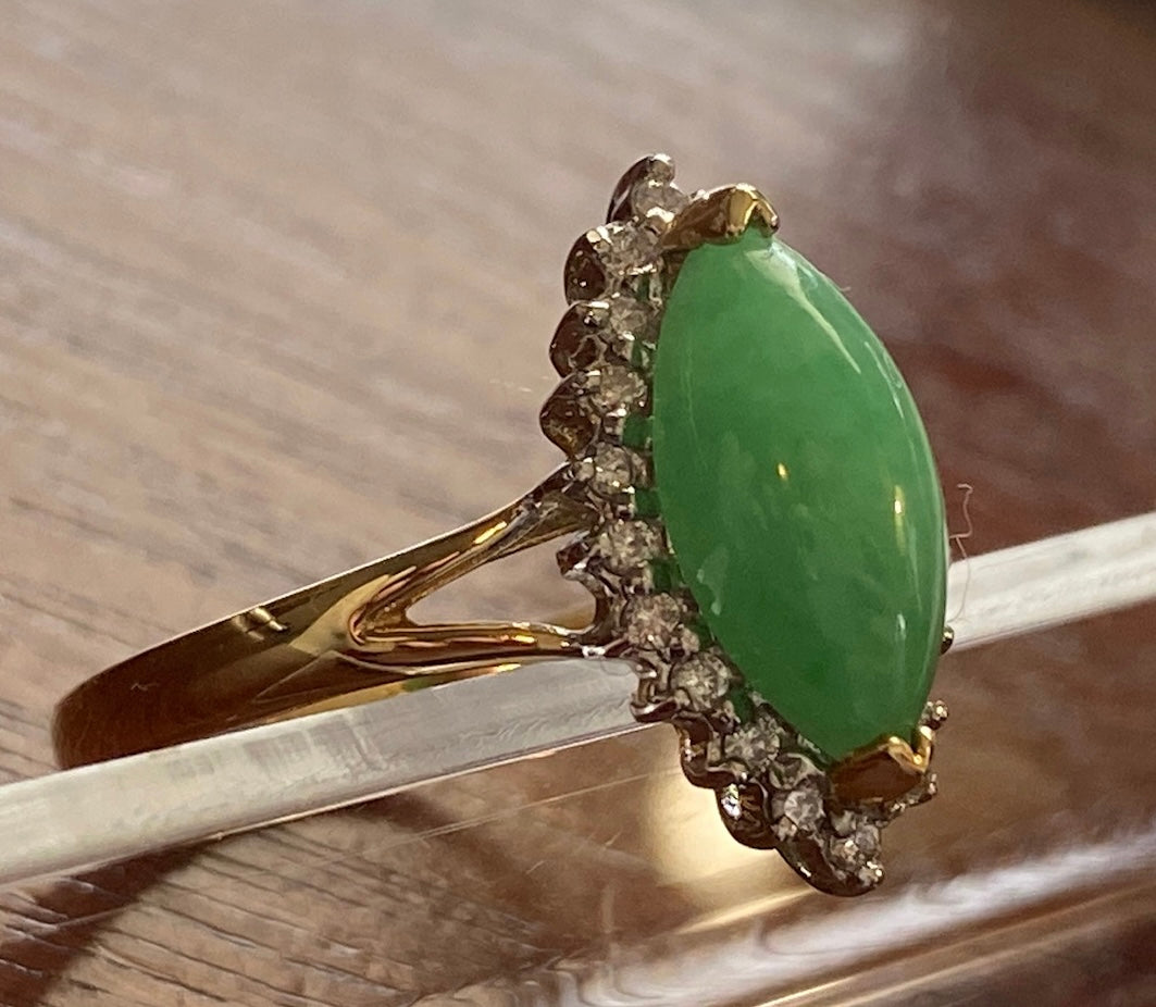 14K Yellow Gold Jade Cabochon Diamond Accent Ring Sz 8