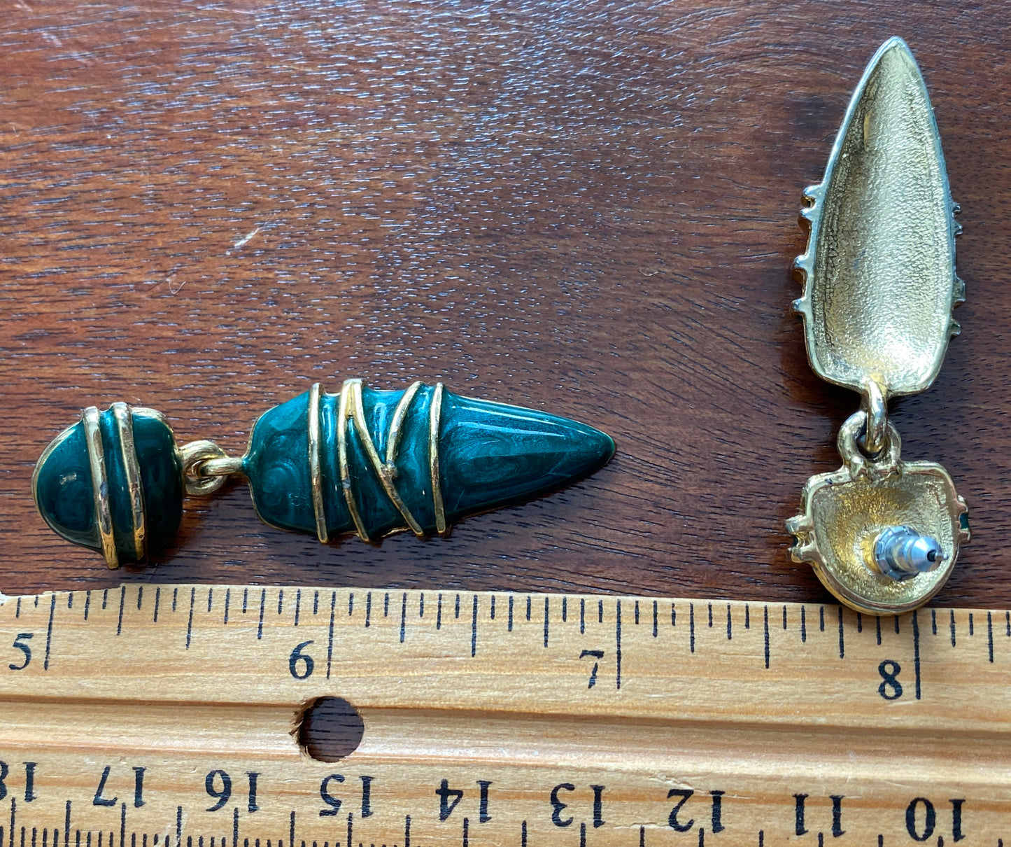 Vintage 80's Gold Tone Green Metallic Enamel Drop Dangle Pierced Earrings