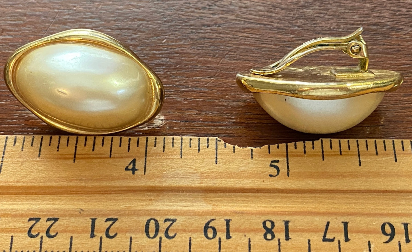 Vintage Signed Trifari Gold Tone Faux Pearl Cabochon Clip On Earrings