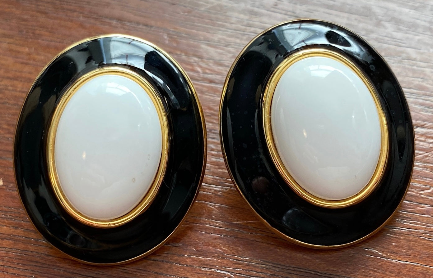 Vintage Monet Gold Tone Black White Cabochon Oval Clip On Earrings