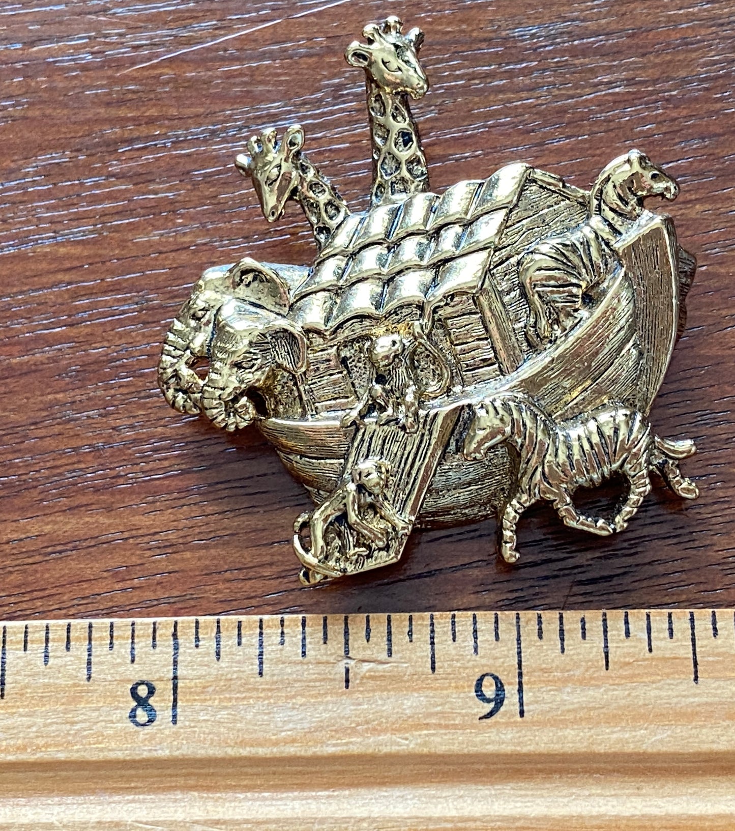 Vintage Avon Gold Tone Metal Noahs Ark Brooch Pin Boat Ship Animals