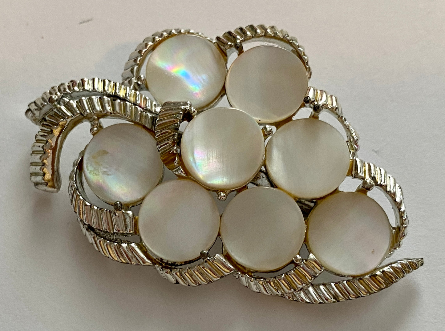 Vintage Silvertone Metal MOP Mother of Pearl Grape Cluster Brooch Pin