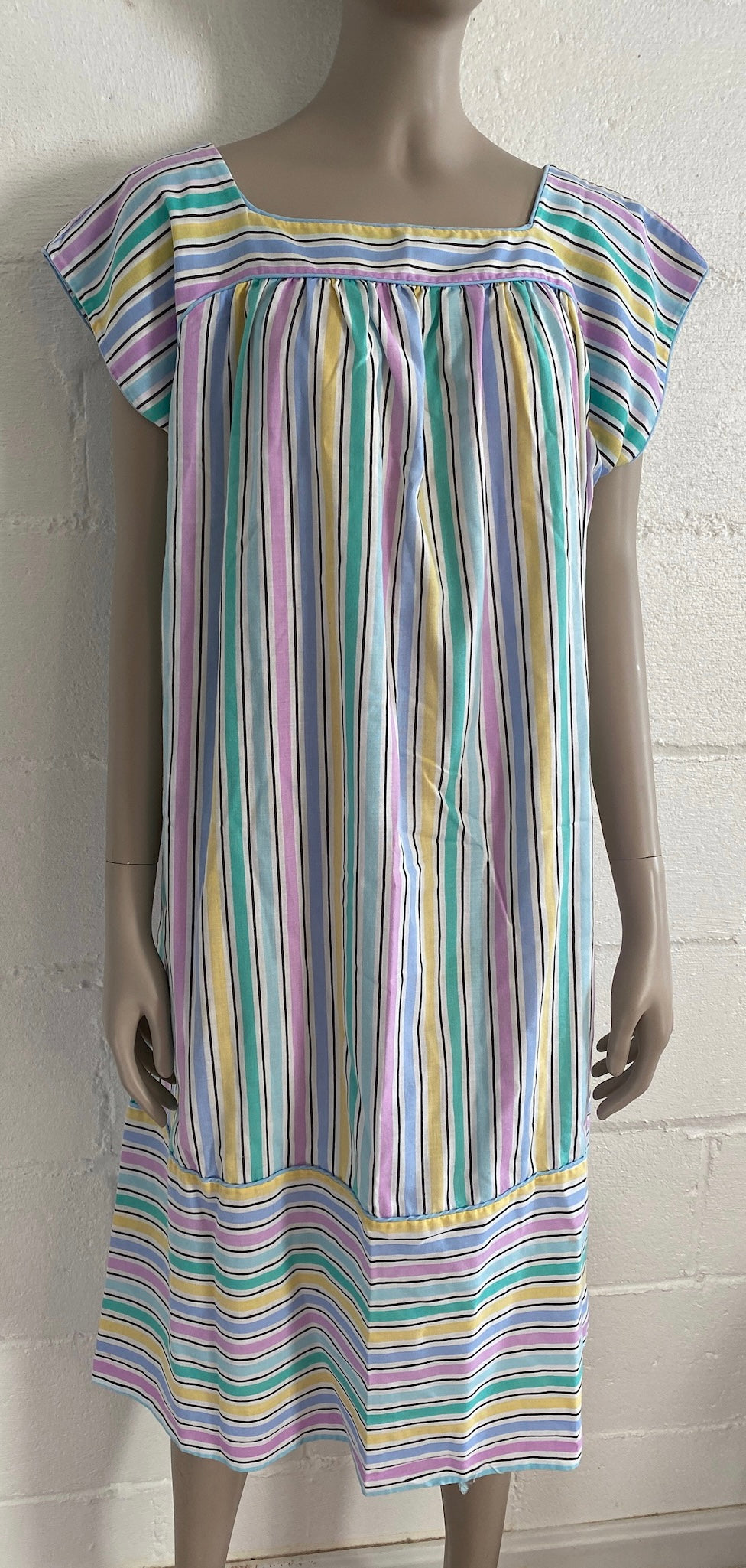 Vintage Komar 70's House Casual Dress Muumuu Pastel Stripes Sz L