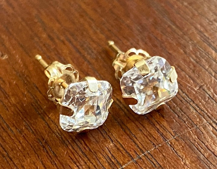 14k Yellow Gold 6mm Cushion Cut Square CZ Stud Pierced Earrings