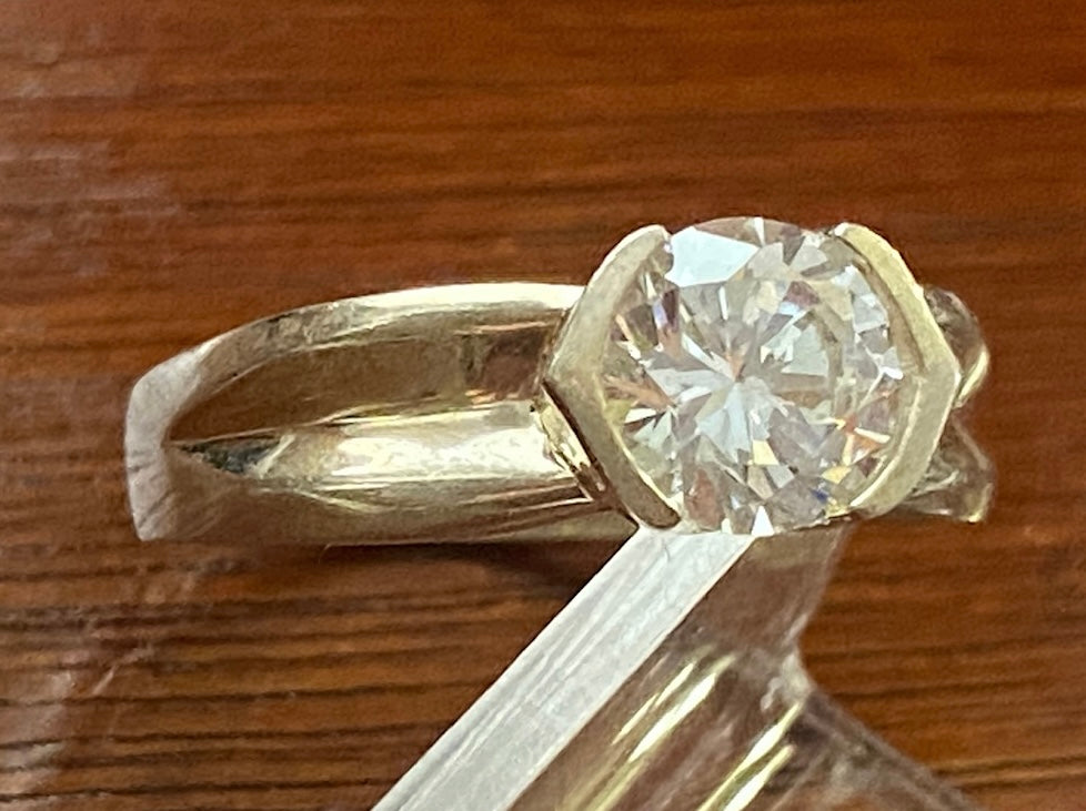 Sterling Silver 925 CZ Solitaire Modern Style Ring Sz 7.75 Signed DQ