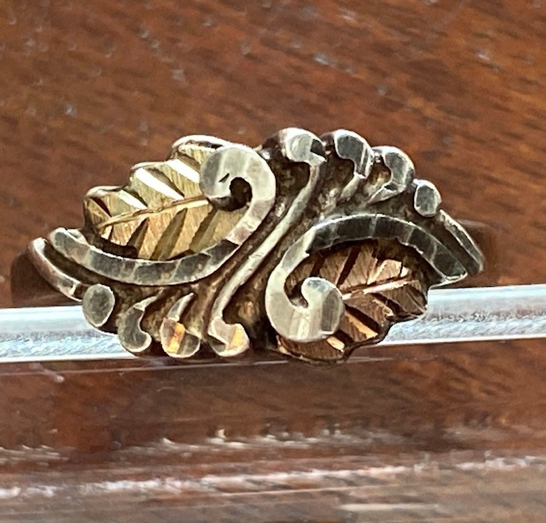 Black Hills Gold Sterling Silver 12k Gold Leaves Ring Sz 7