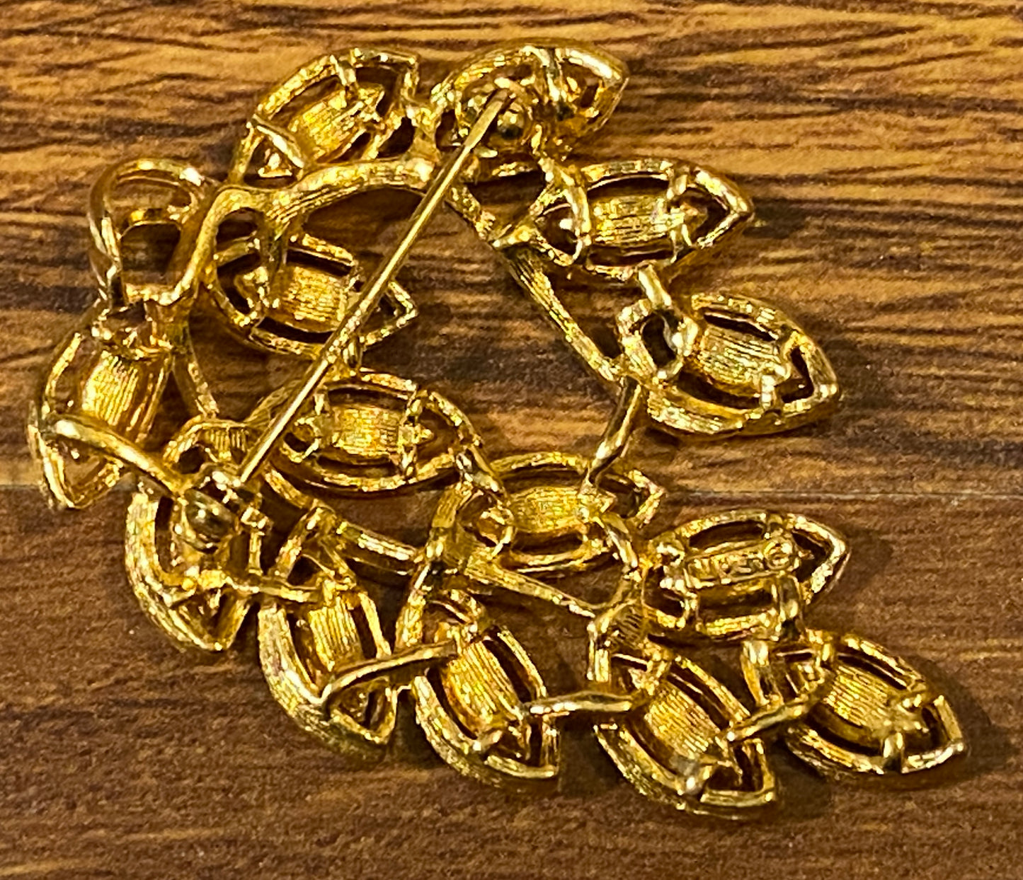 Vintage Signed Napier Gold Tone Metal Leaf Large Brooch Pin