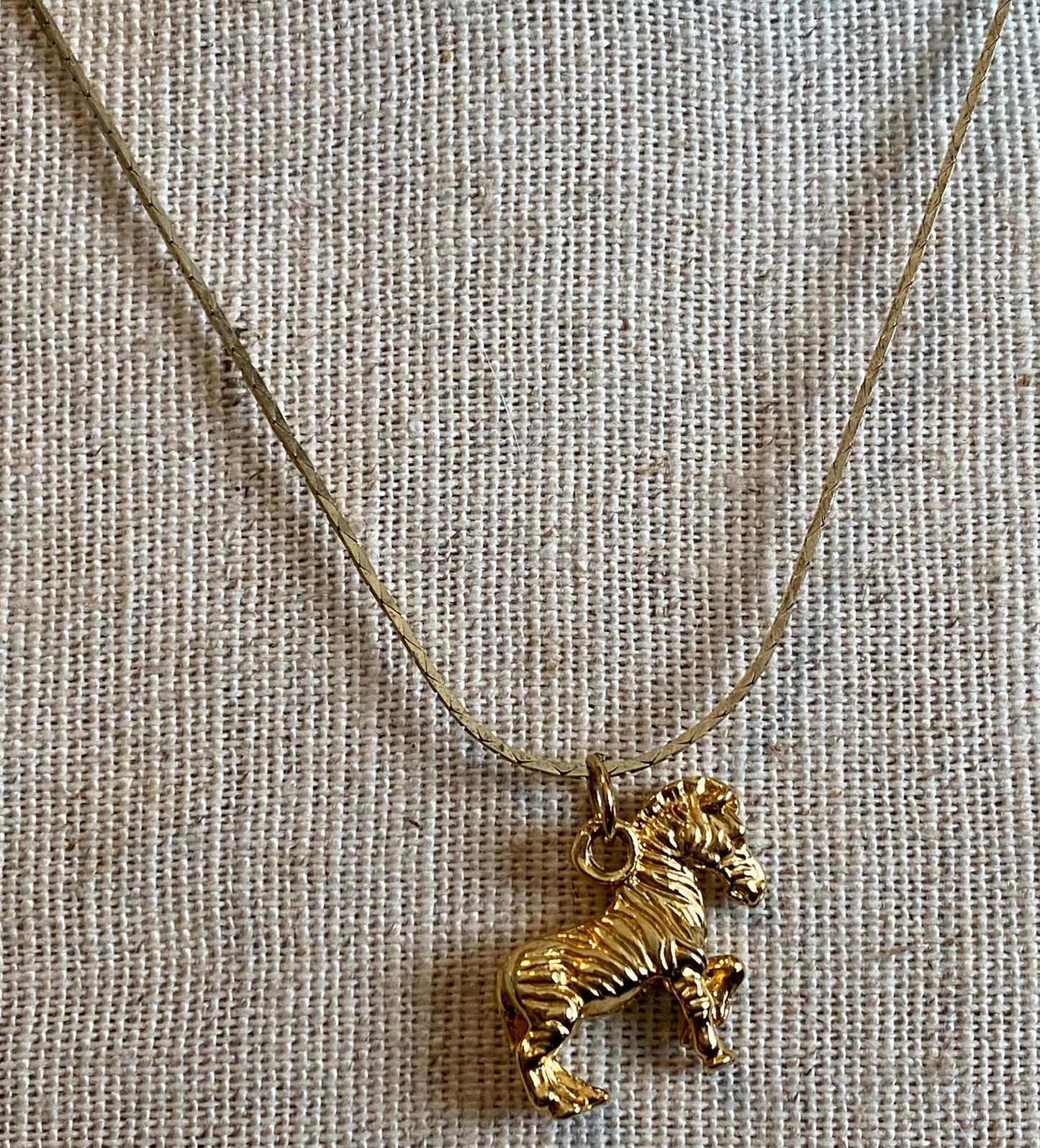 Vintage Gold Tone Metal Chain Necklace Zebra Pendant