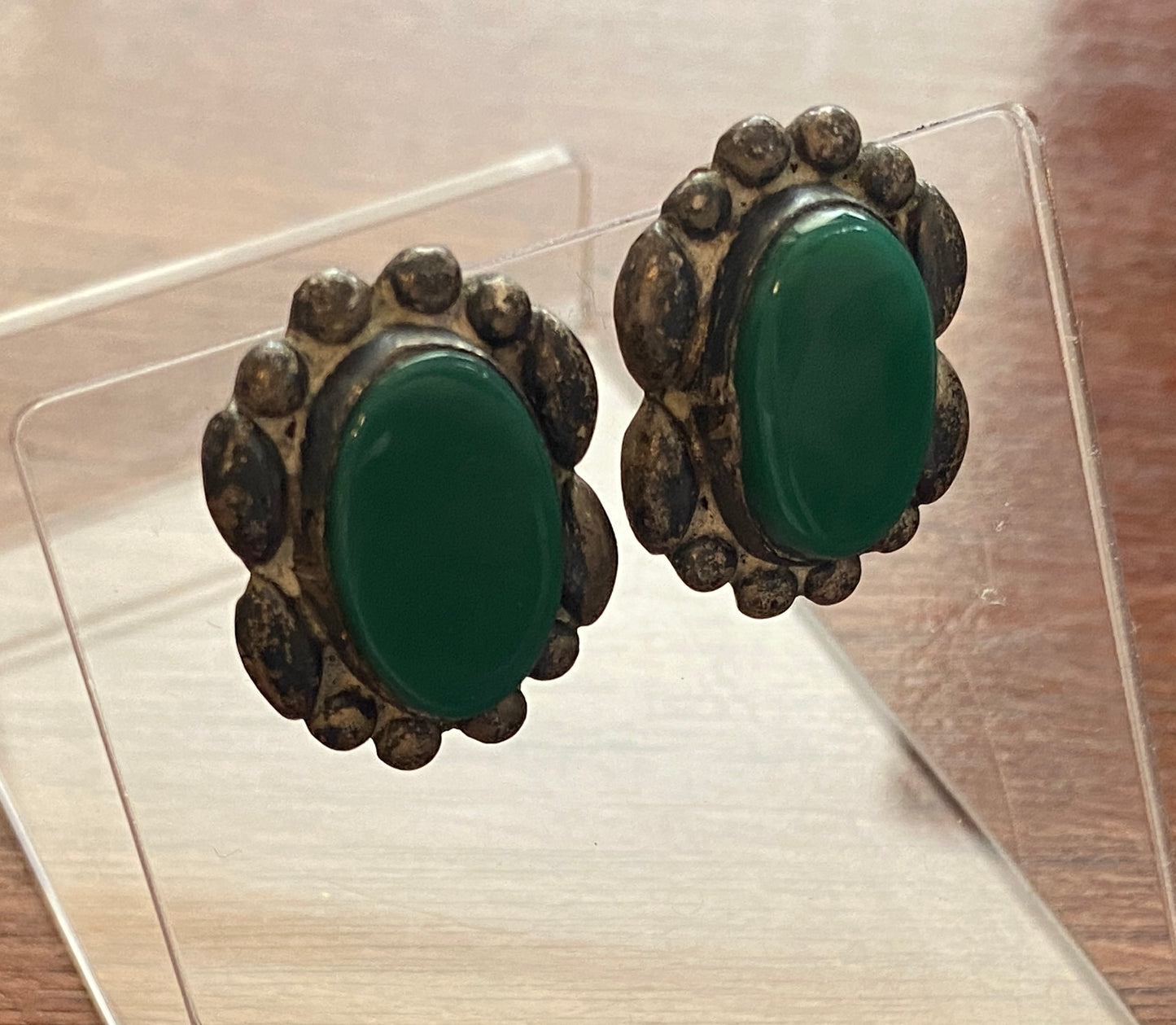 Vintage Screwback Earrings Green Stone