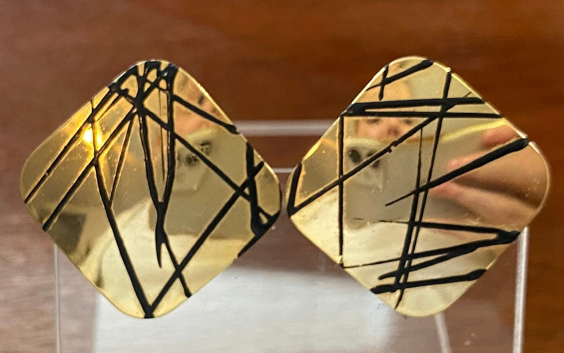 Vintage 80's Gold Ton Metal Square Black Striped Streaks Clip on Earrings