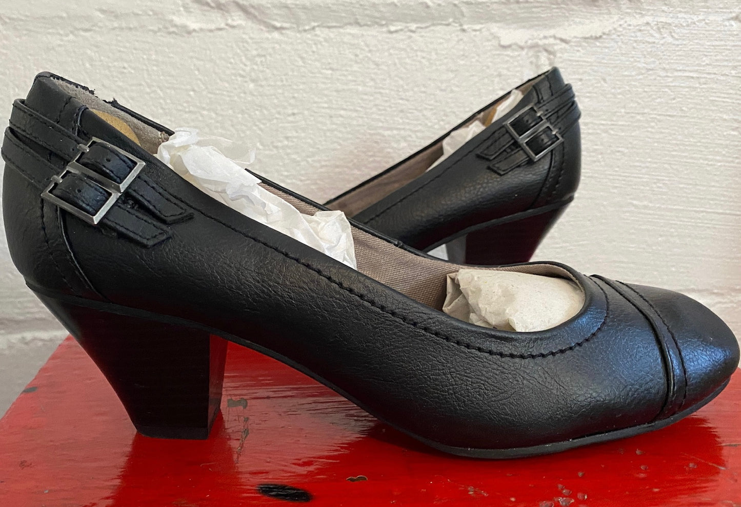 New Opened Box Women's LifeStride 9 M Give, Black Lansing Slip On Pump