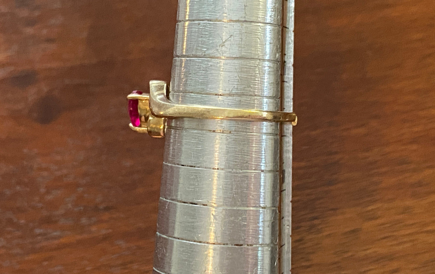 10k Yellow Gold Ruby Heart Ring Sz 7 Signed GTR AS IS