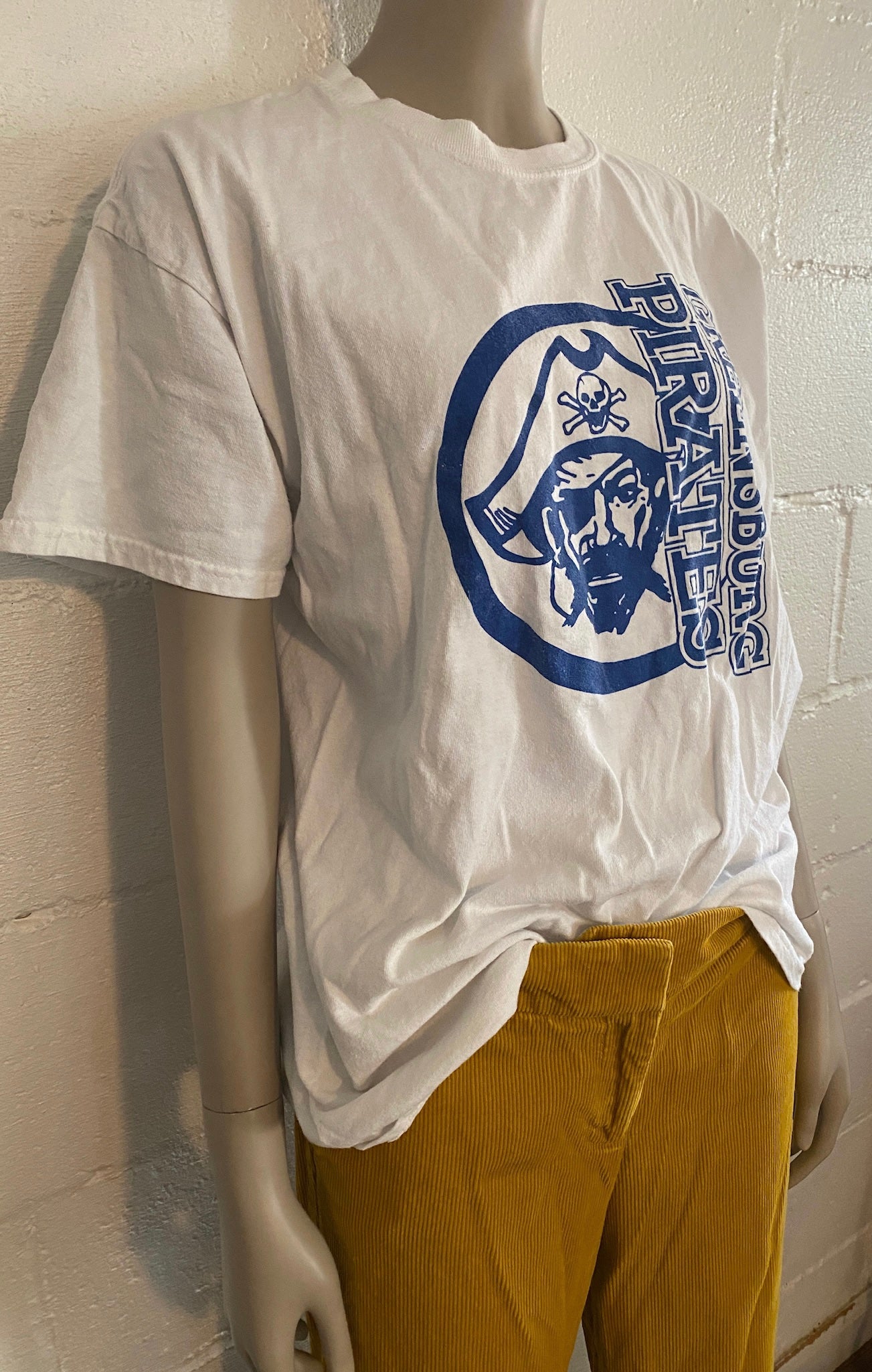 Vintage Graphic Short Sleeved Greensburg Pirates T-shirt White Blue