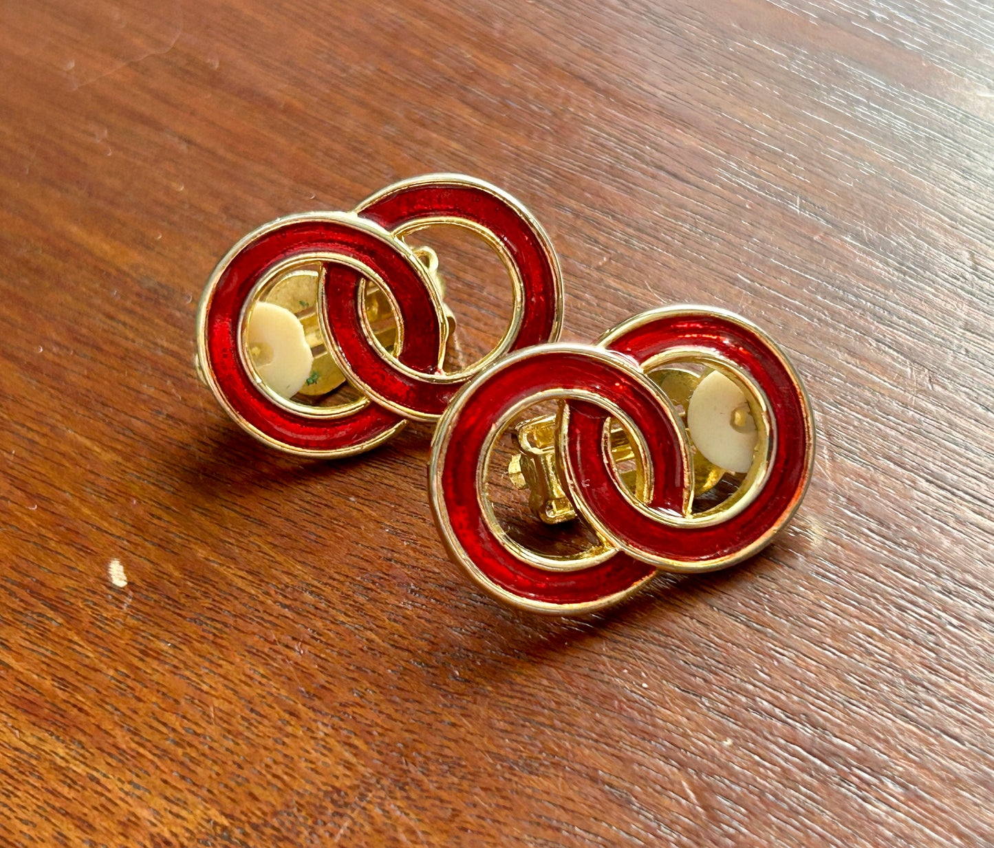 Vintage 80s Gold Tone Red Enamel Clip On Earrings