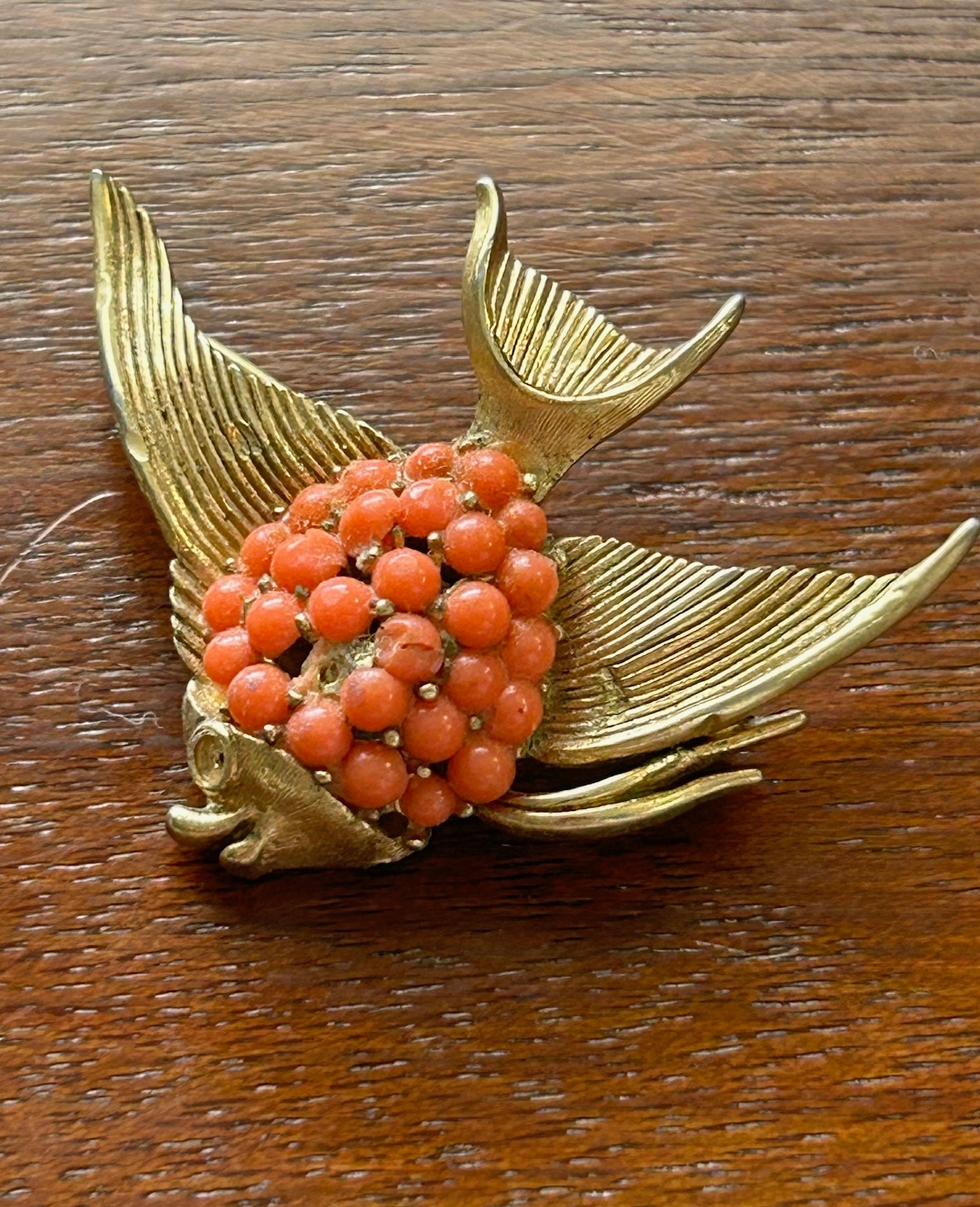 Vintage Crown Trifari Signed Faux Coral Gold Tone Angel Fish Brooch Pin DAMAGED