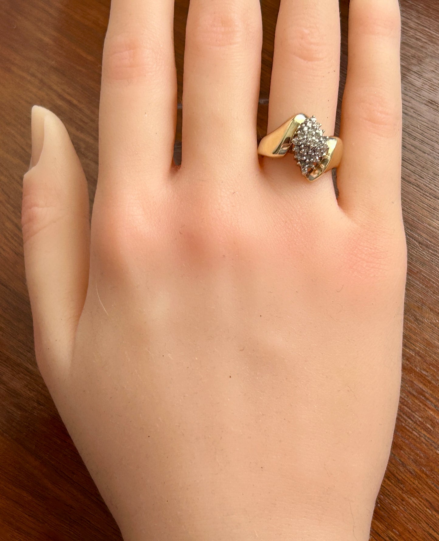 10k Yellow Gold Diamond Cluster Cocktail Ring Sz 7.25