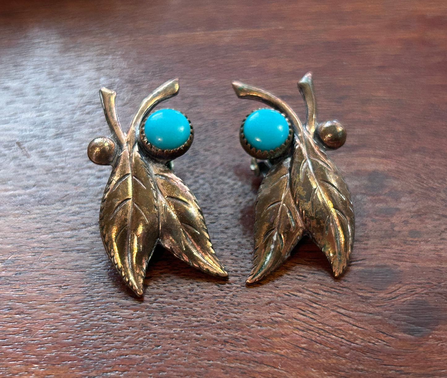 Vintage Copper Turquoise Cabochon Leaf Shaped Clip on Earrings