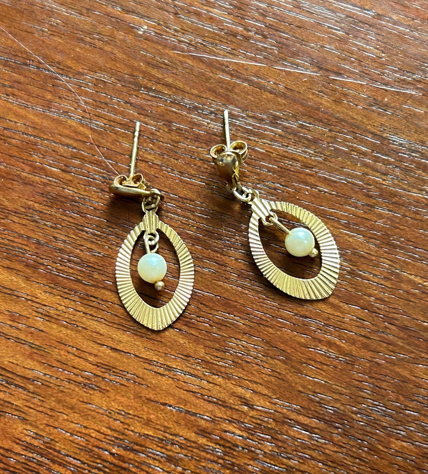 14k Yellow Gold Textured Dangly Pearl Pierced Earrings