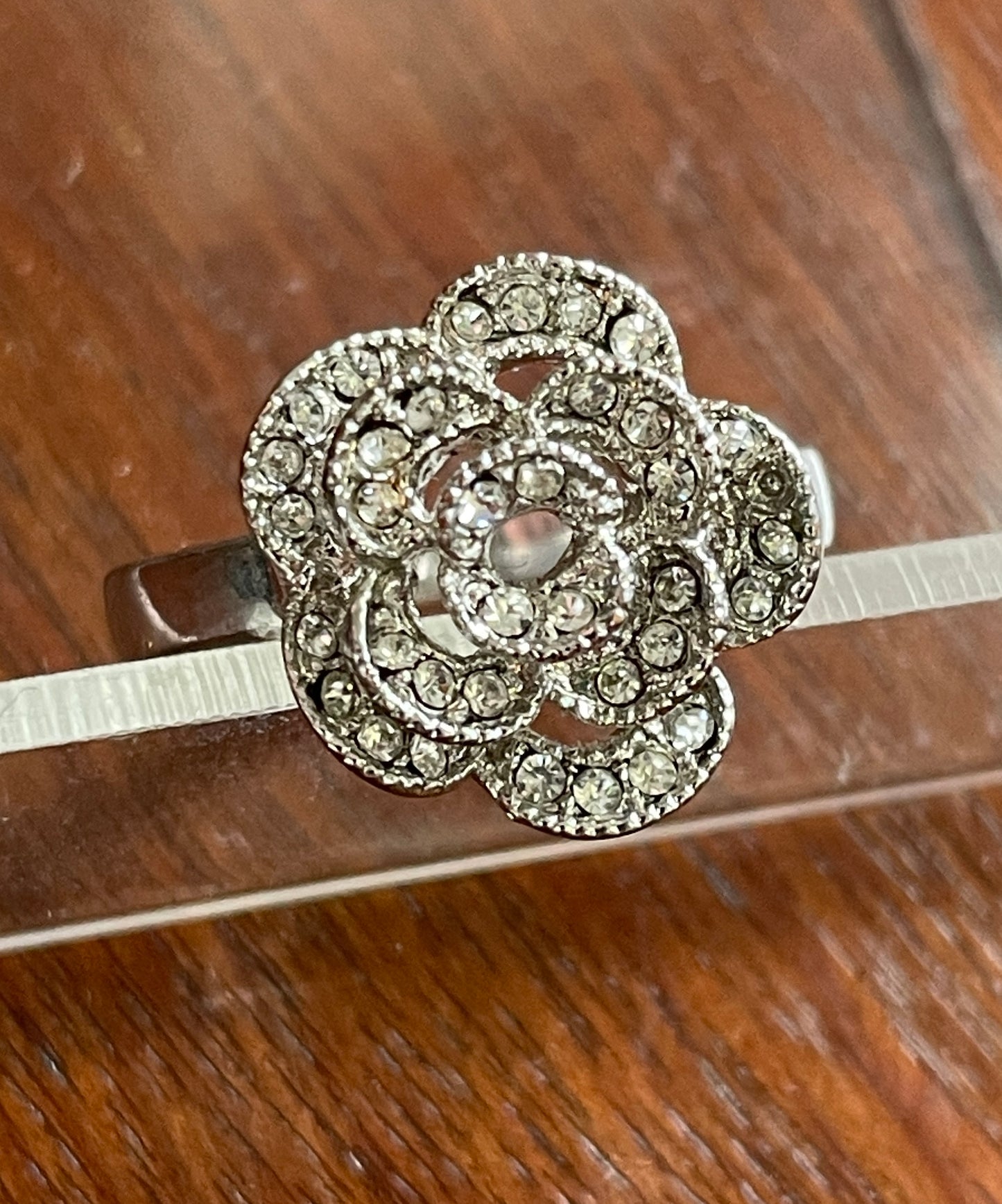 Vintage Silver Tone Ring Rhinestone Flower Sz 7