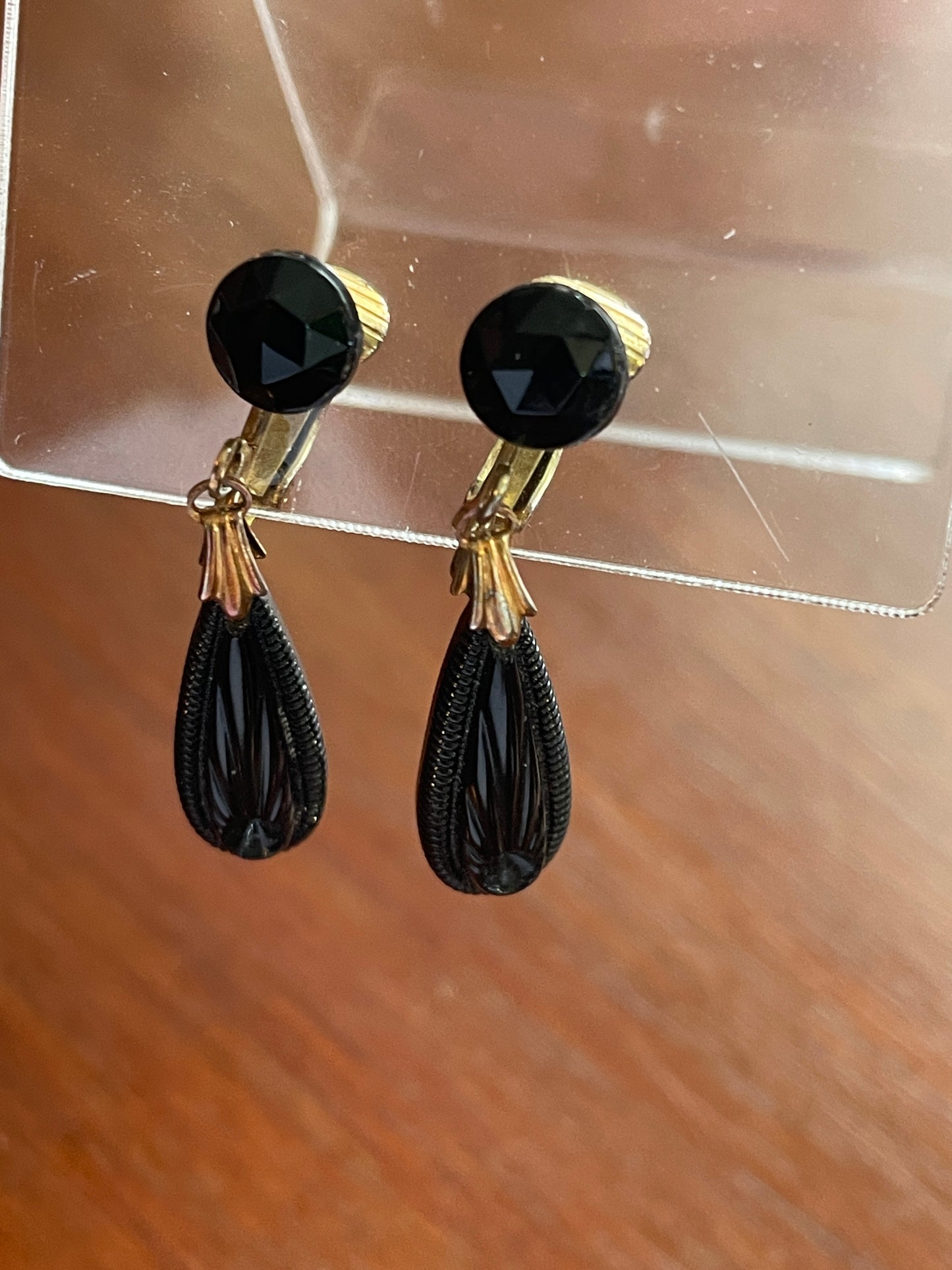 Vintage Goldtone & Black Stone Drop Dangle Clip On Earrings