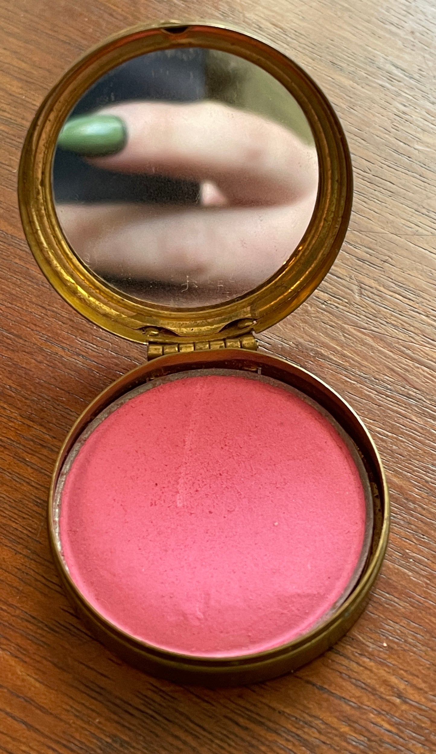 Vintage Barbara Gould New York Compact Full Rouge Puff