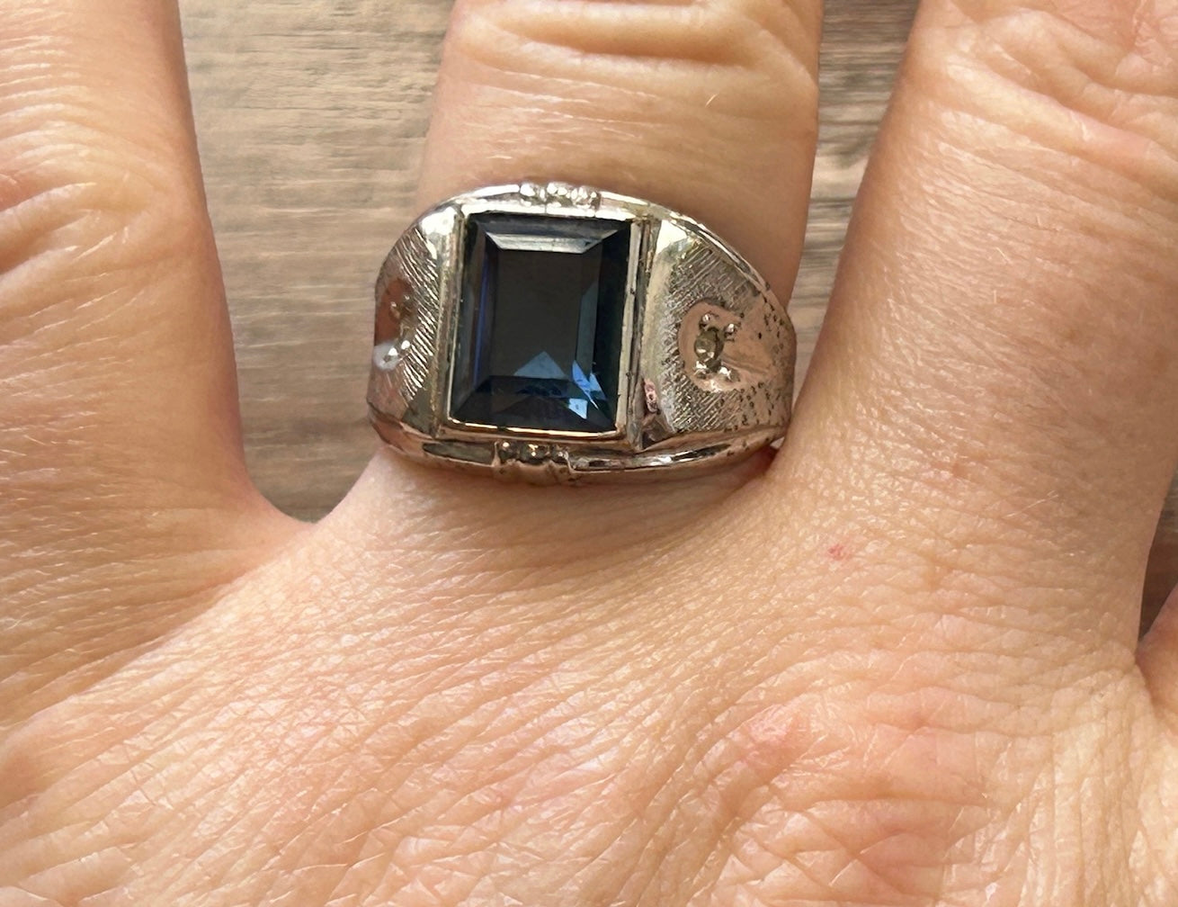 Vintage Silver Tone Men's Ring Blue Square Cut Glass Sz 7.75