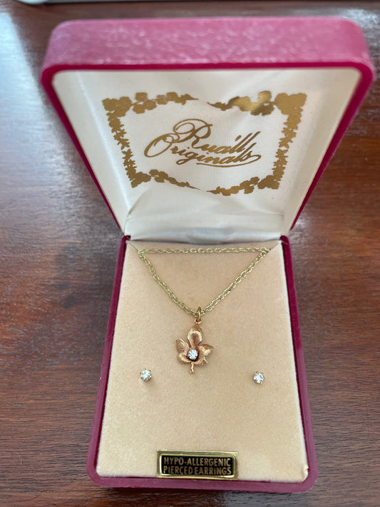 Vintage Gold Plate Rhinestone Necklace Earrings Stud Set in Box