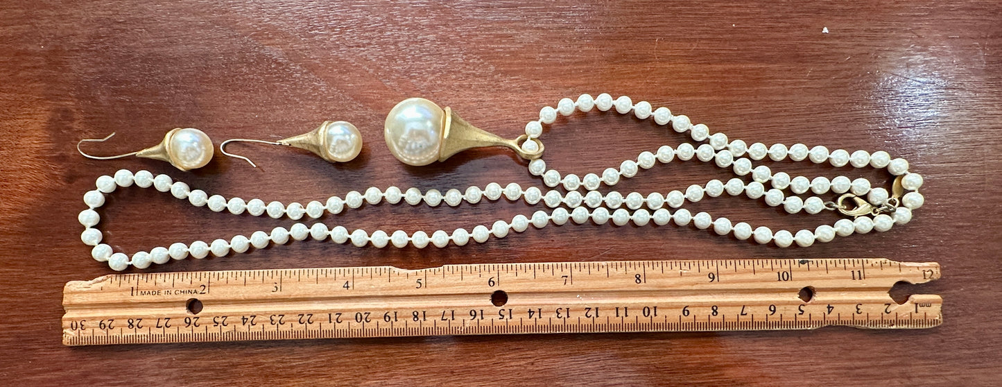 Express Vintage Style Faux Pearl Pendant Necklace Drop Earrings Gold Tone Set