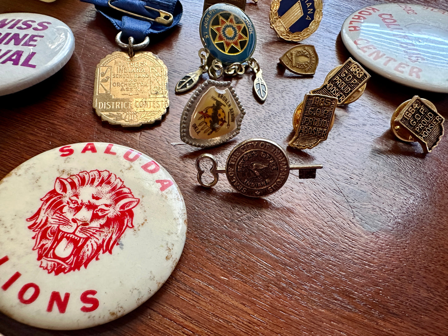 Vintage State of Indiana Lot Souvenir Pinbacks Medals Lapel Pins Pinbacks & More