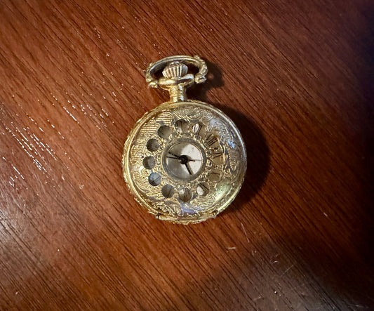 Gold Tone Womens Pocket Watch Necklace Pendant NOT WORKING