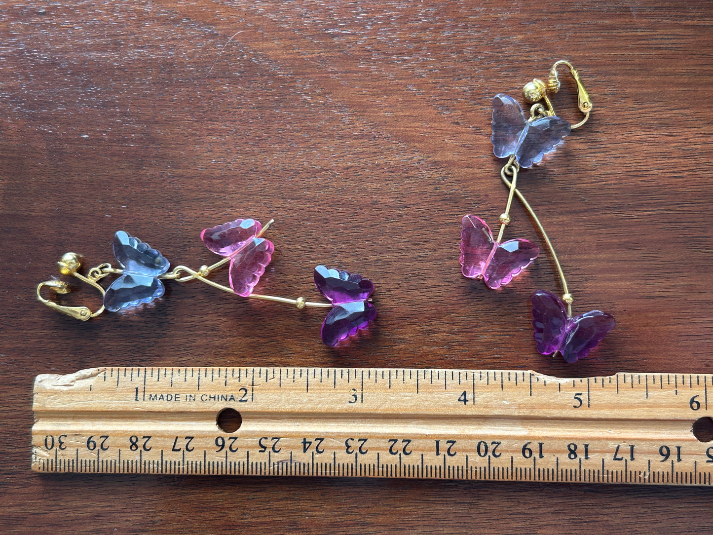 Vintage Avon Gold Tone Purple Pink Drop Clip On Earrings