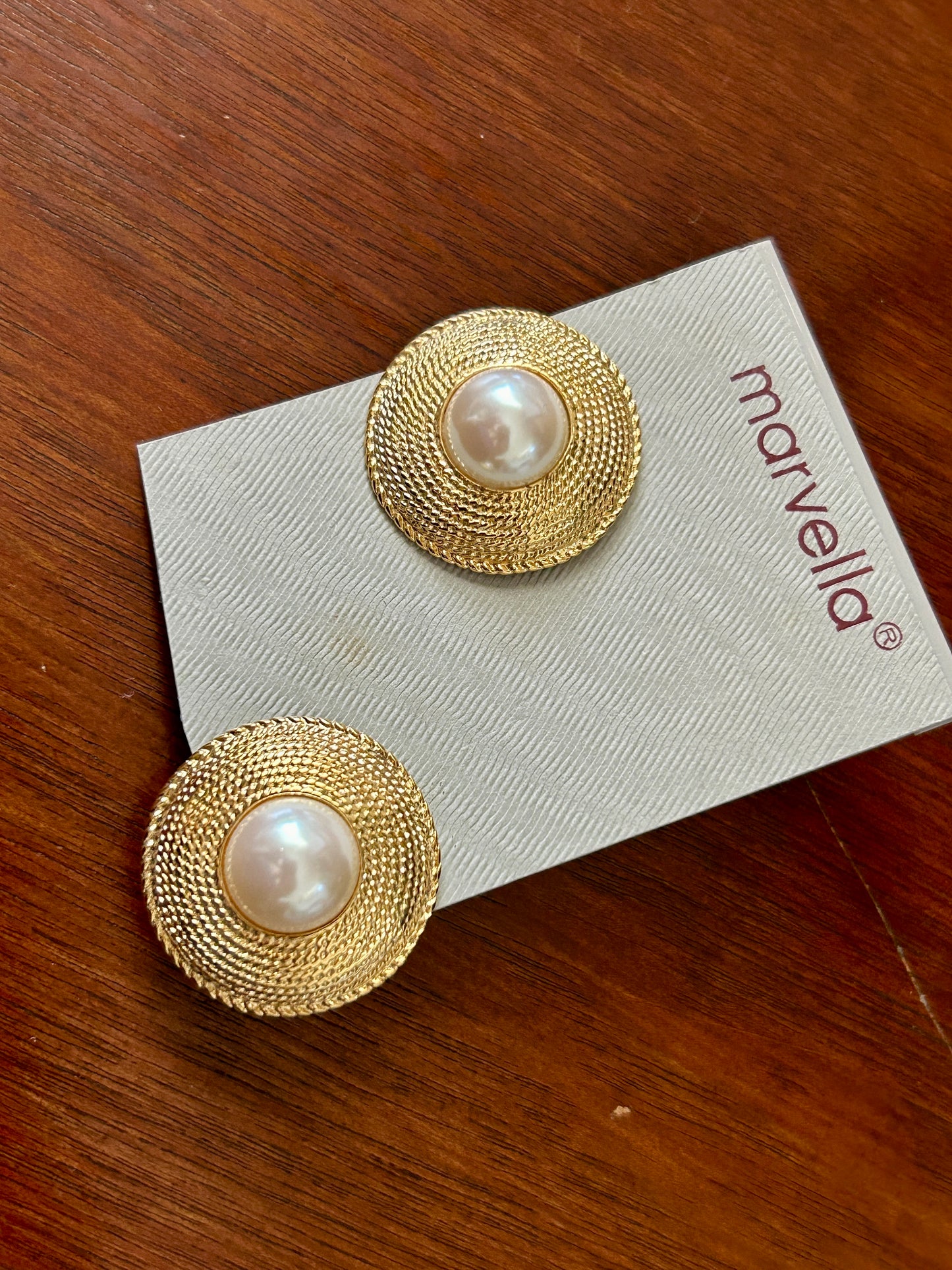 Vintage Marvella Gold Tone Round Rope Design Faux Pearl Huggie Earrings Pierced