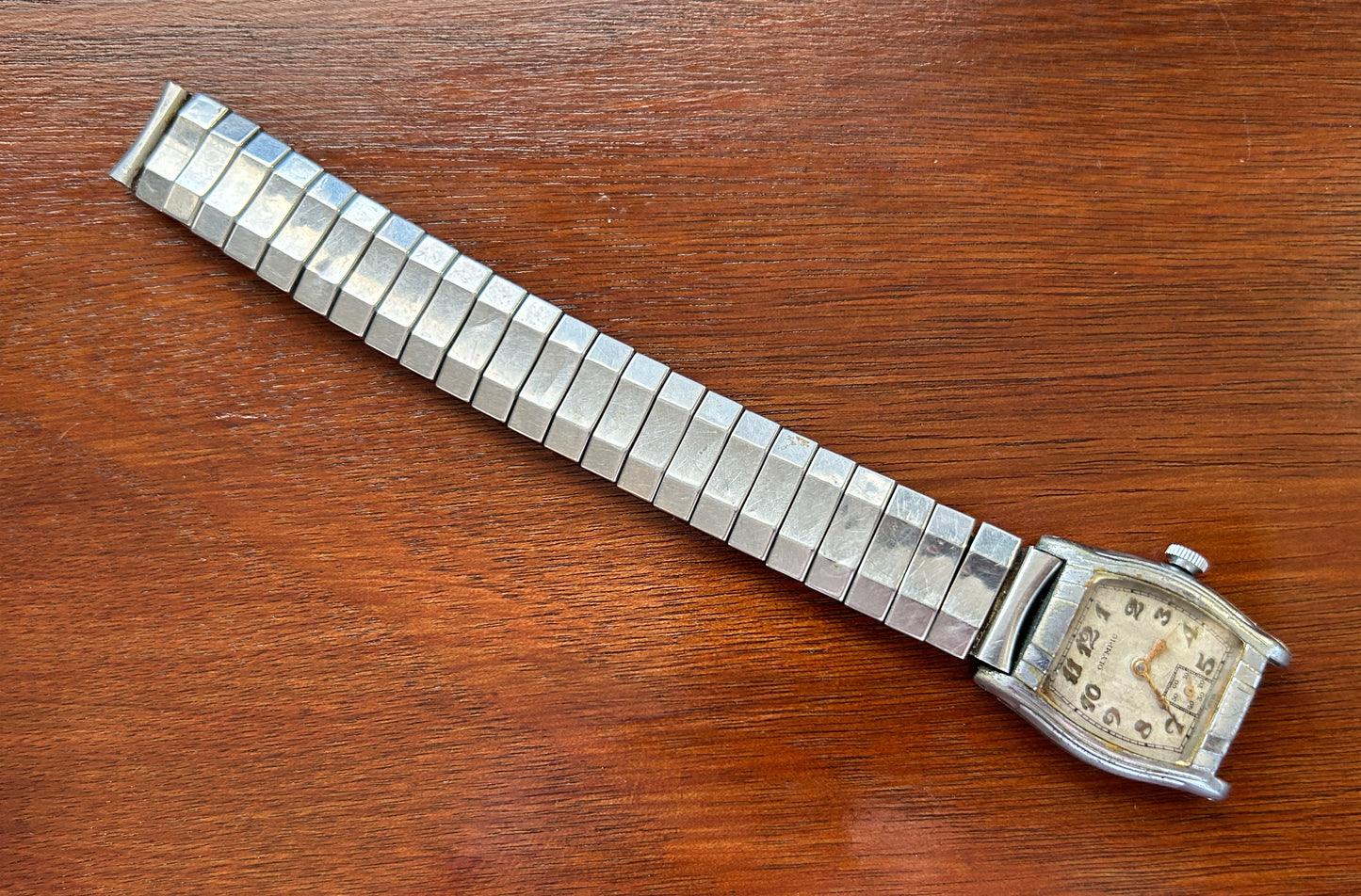 Vintage Olympic Silver Tone Mens Wristwatch Watch 7j
