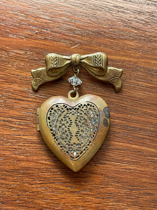 Vintage Signed Piddly Links Bow & Heart Locket Brooch Lapel Pin Gold Tone