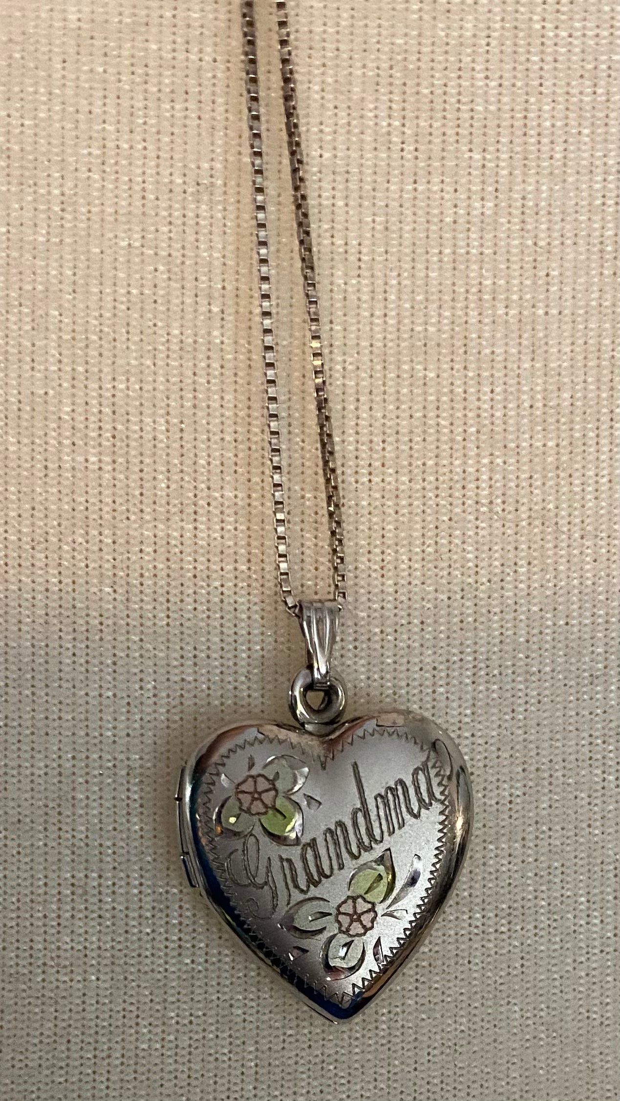 Sterling Silver 925 'Grandma' Heart Shaped Locket Chain Necklace Pendant