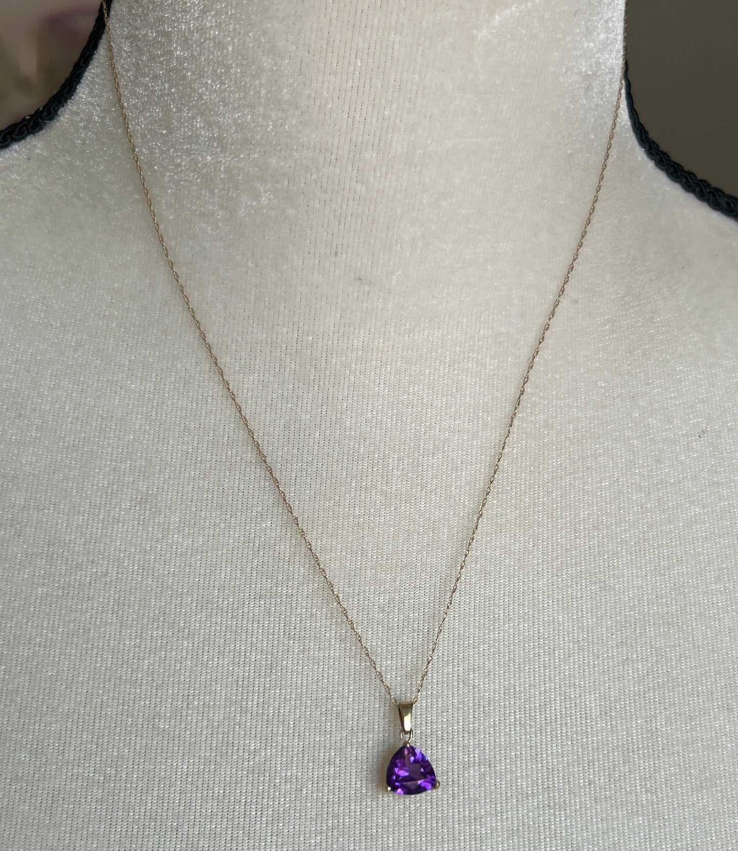 10k Yellow Gold Trillion Cut Amethyst Pendant Necklace Chain