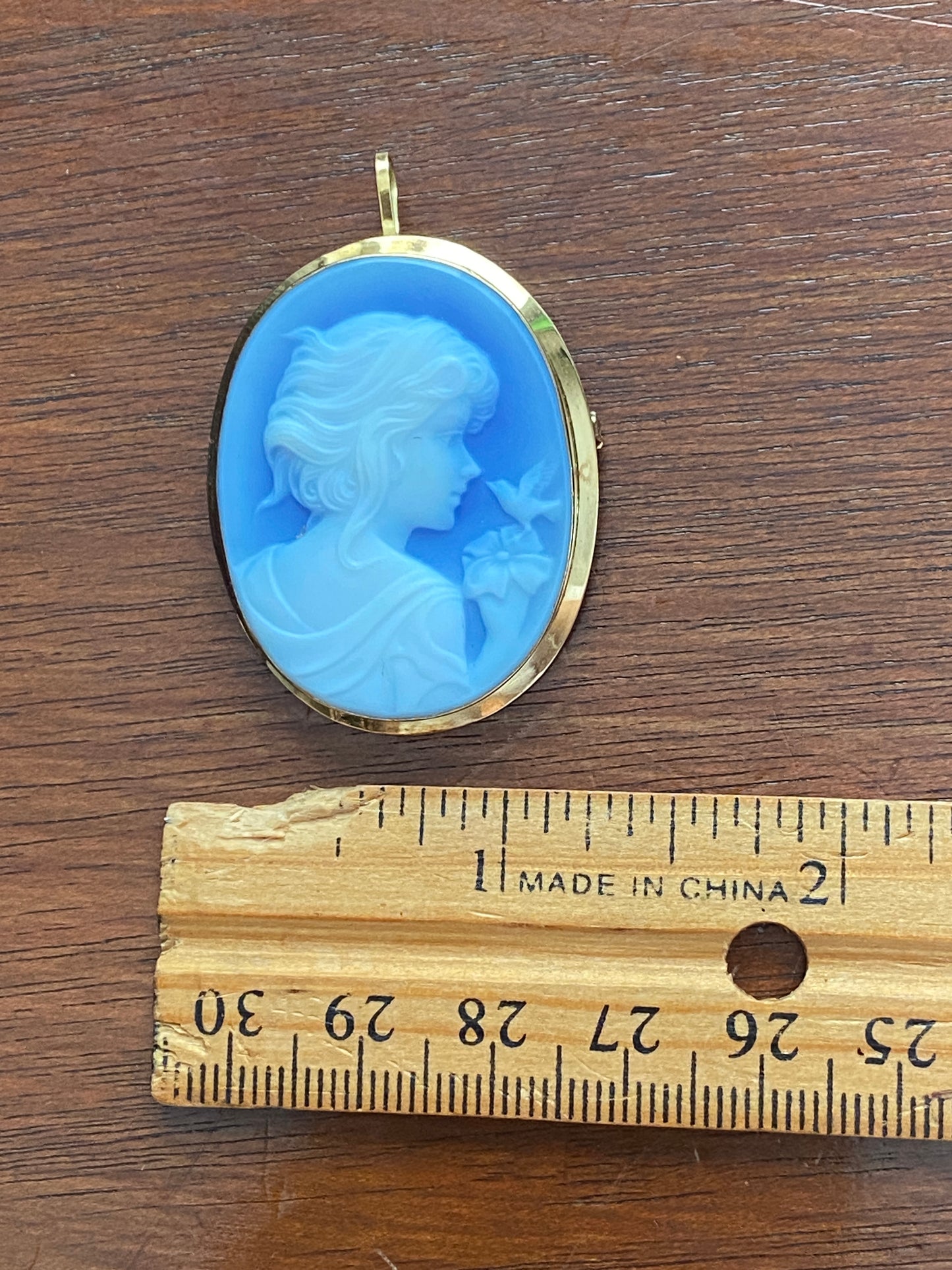 18k Yellow Gold Blue Agate Cameo Girl w Flower and Bird Pendant Brooch