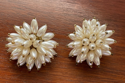 Vintage Gold Tone Large Faux Pearl Cluster Clip On Earrings