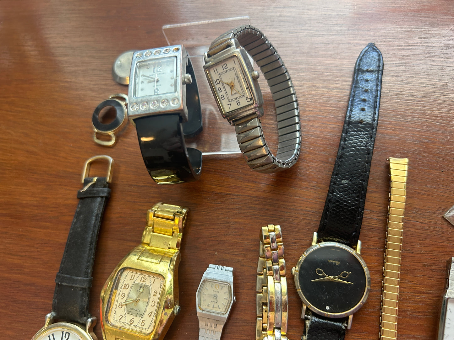 Vintage to Now Women's Wristwatch Watch Lot Gold Silver Tone Quartz AS IS