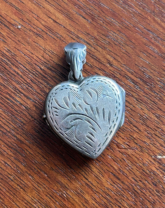 Vintage Sterling Silver 925 Heart Shaped Locket Necklace Pendant Etched Design