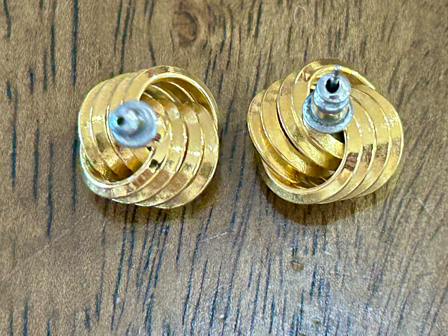 Vintage 80's Gold Tone Knot Pierced Earrings